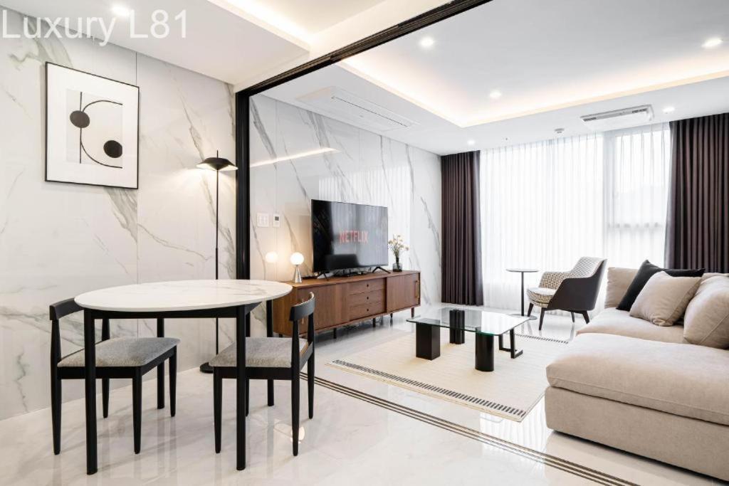 Angia Luxury Apartment Inside Landmark 81 Tower 胡志明市 外观 照片