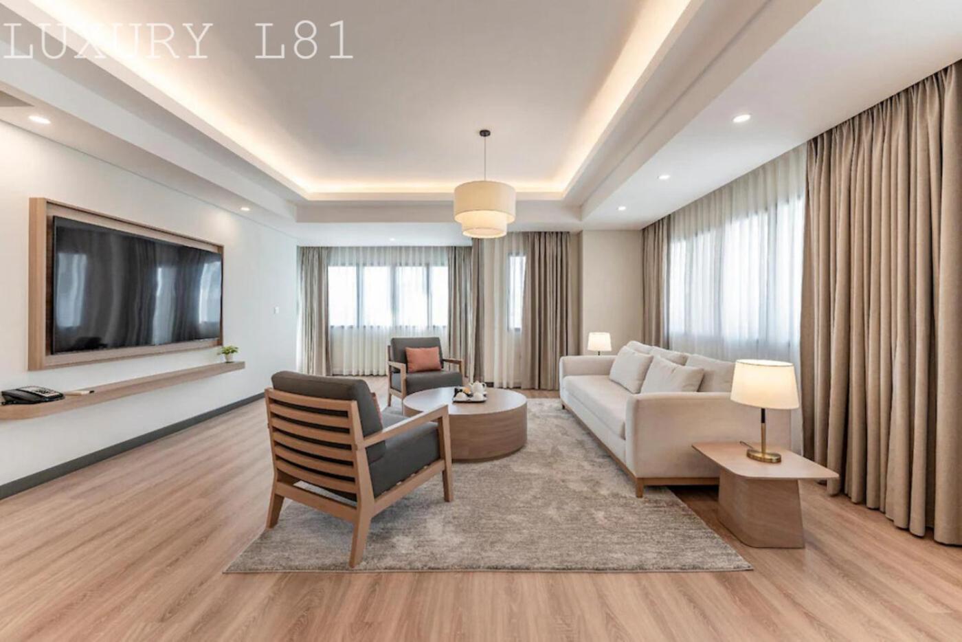 Angia Luxury Apartment Inside Landmark 81 Tower 胡志明市 外观 照片